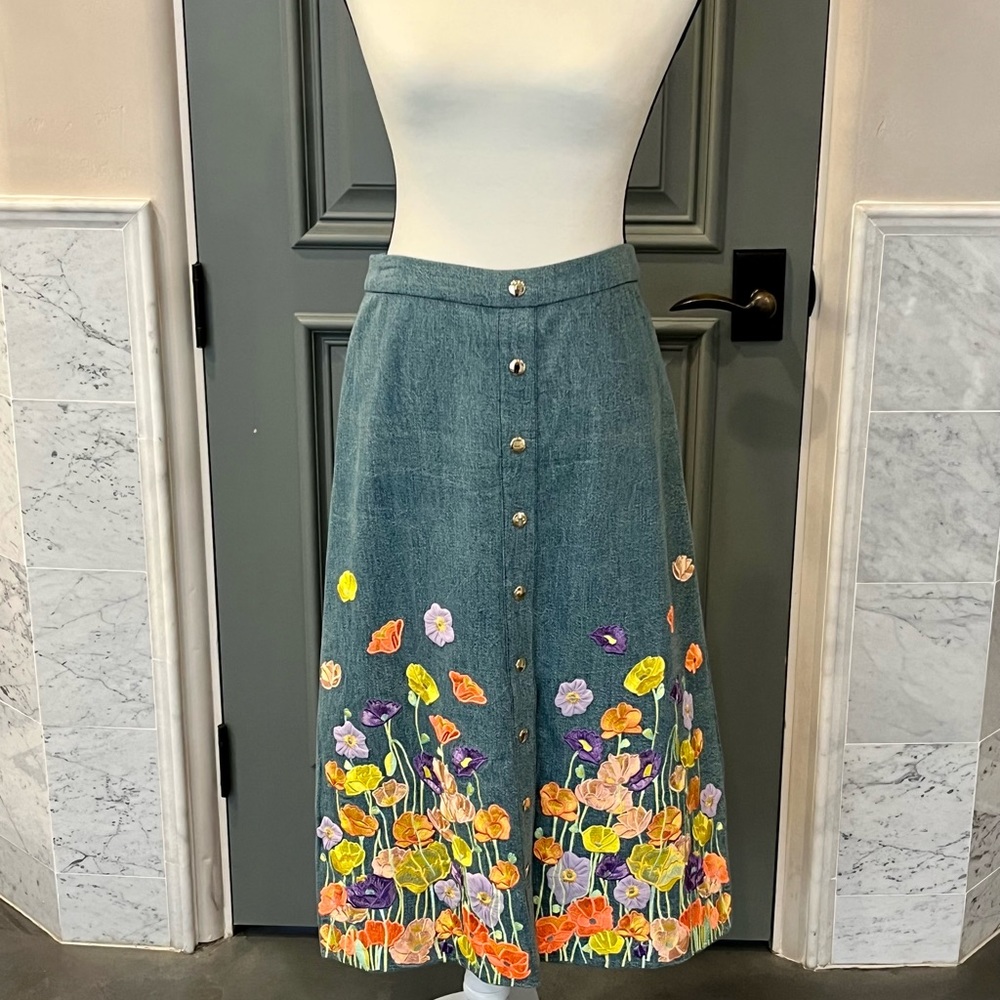 Alice + Olivia skirt size 8
